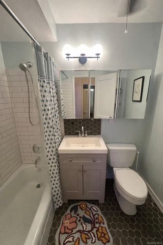 650 Shore Road 1C, Long Beach, NY 11561