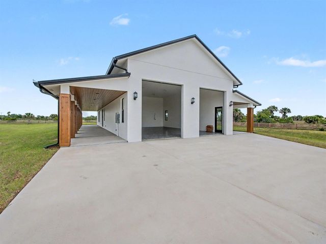 9480 Carlton Road, Port St. Lucie, FL 34987