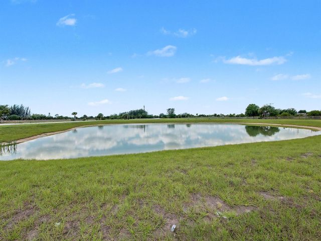 9480 Carlton Road, Port St. Lucie, FL 34987
