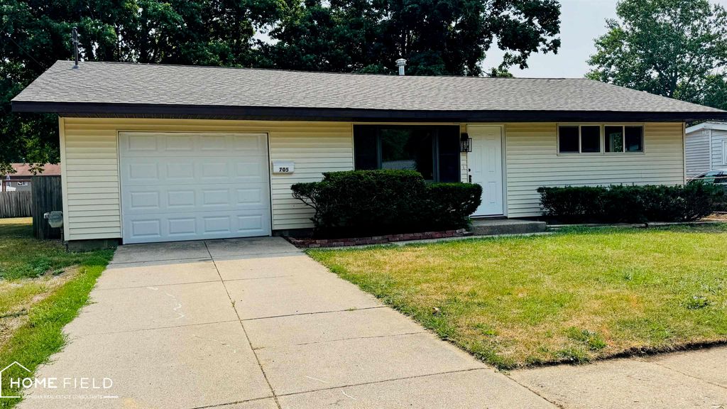 705 Isham Street, Owosso, MI 48867