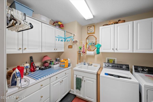 3204 Deep Water Lane, Maumee, OH 43537