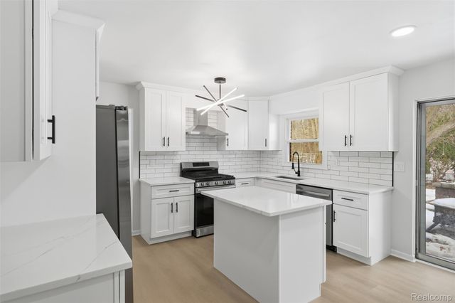 44570 Tillotson Drive, Canton Charter Township, MI 48187