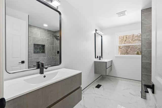 44570 Tillotson Drive, Canton Charter Township, MI 48187