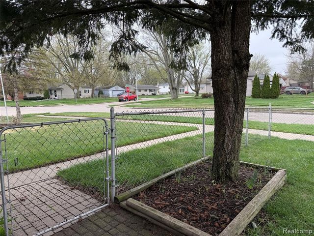 38604 Maes Street, Westland, MI 48186