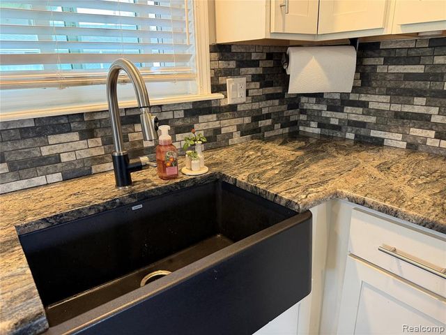 38604 Maes Street, Westland, MI 48186