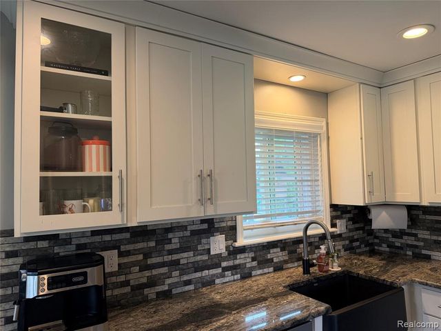 38604 Maes Street, Westland, MI 48186