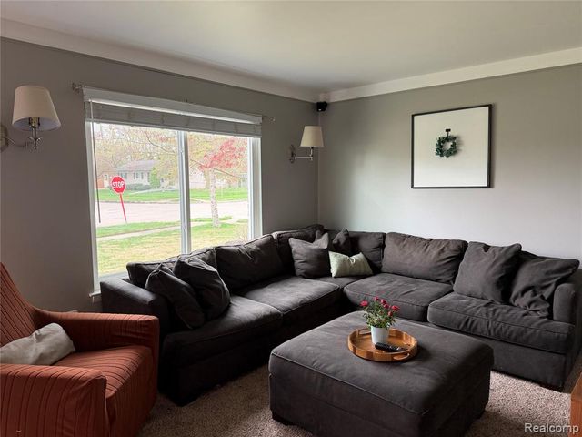 38604 Maes Street, Westland, MI 48186