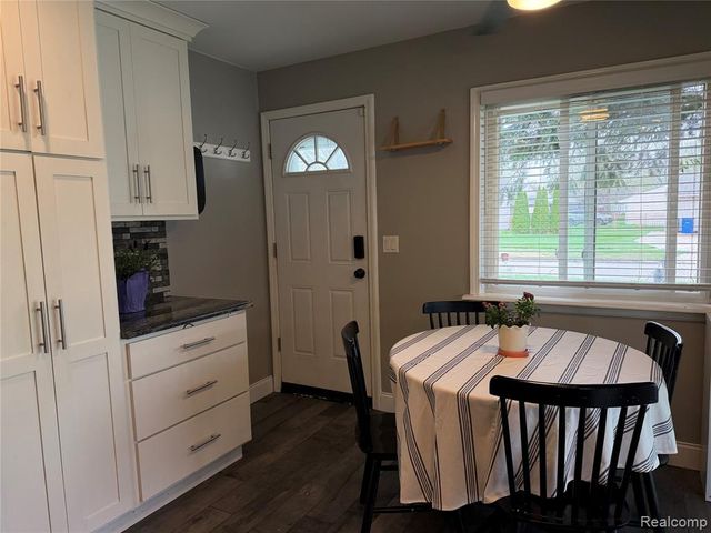 38604 Maes Street, Westland, MI 48186