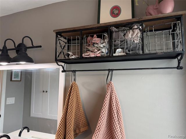 38604 Maes Street, Westland, MI 48186