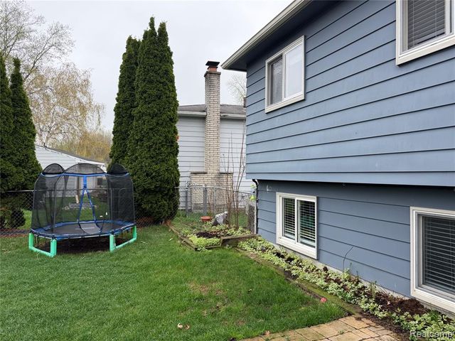 38604 Maes Street, Westland, MI 48186