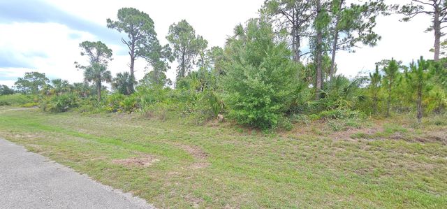 6204 Hob Court, Labelle, FL 33935