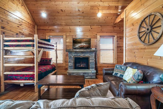 3012 Legacy Vista Drive, Sevierville, TN 37876