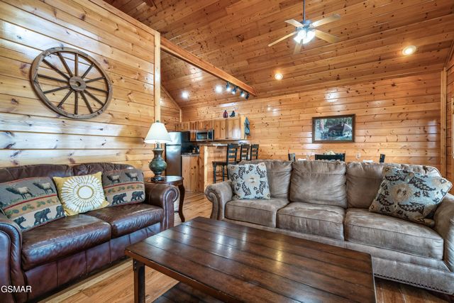 3012 Legacy Vista Drive, Sevierville, TN 37876