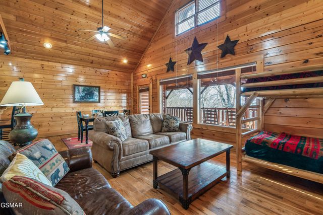 3012 Legacy Vista Drive, Sevierville, TN 37876