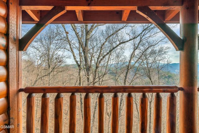 3012 Legacy Vista Drive, Sevierville, TN 37876