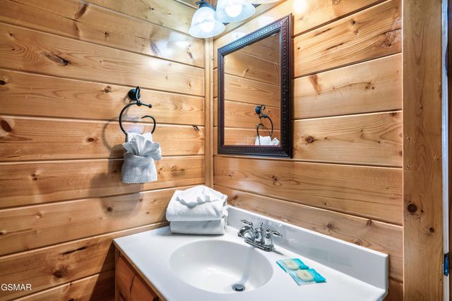 3012 Legacy Vista Drive, Sevierville, TN 37876