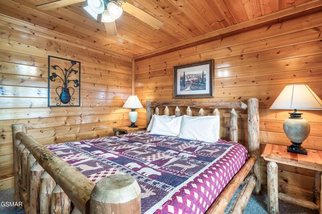 3012 Legacy Vista Drive, Sevierville, TN 37876