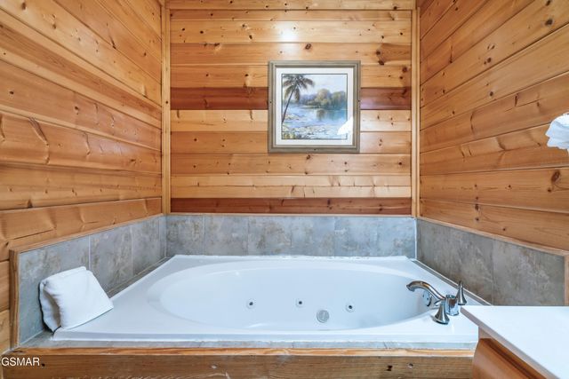 3012 Legacy Vista Drive, Sevierville, TN 37876