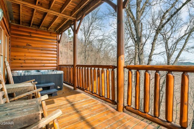 3012 Legacy Vista Drive, Sevierville, TN 37876