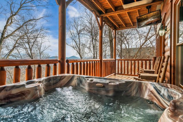 3012 Legacy Vista Drive, Sevierville, TN 37876