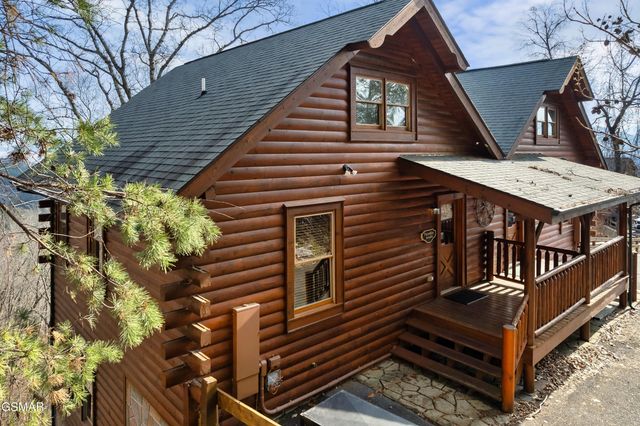 3012 Legacy Vista Drive, Sevierville, TN 37876