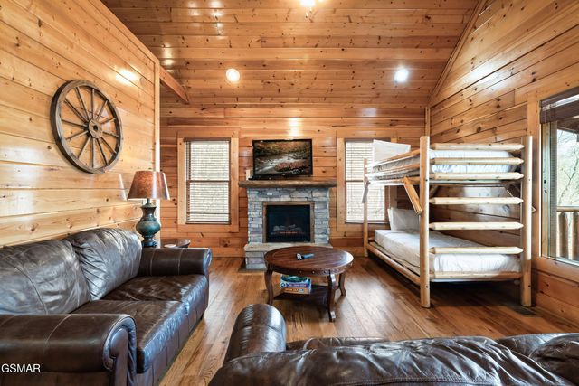 3012 Legacy Vista Drive, Sevierville, TN 37876