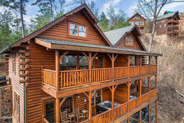 3012 Legacy Vista Drive, Sevierville, TN 37876