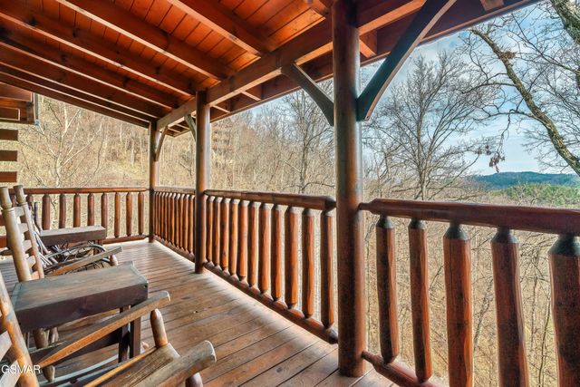 3012 Legacy Vista Drive, Sevierville, TN 37876