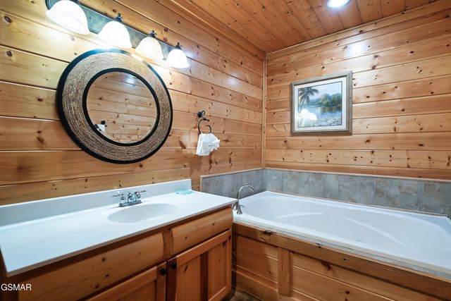 3012 Legacy Vista Drive, Sevierville, TN 37876