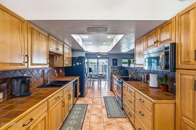 10818 W BROOKSIDE Drive, Sun City, AZ 85351