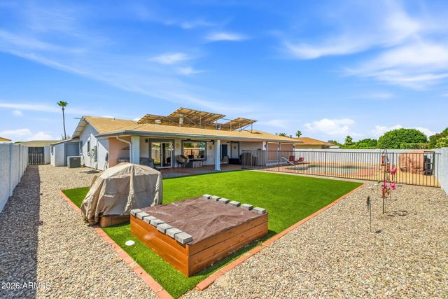 10818 W BROOKSIDE Drive, Sun City, AZ 85351