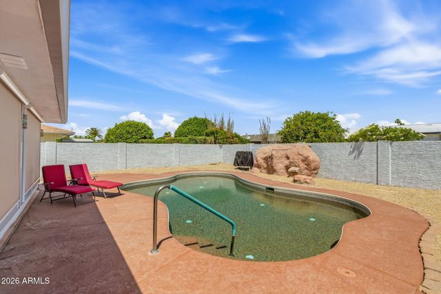10818 W BROOKSIDE Drive, Sun City, AZ 85351