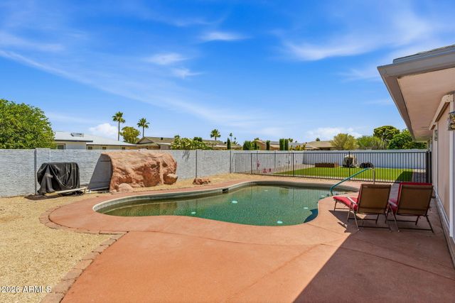 10818 W BROOKSIDE Drive, Sun City, AZ 85351