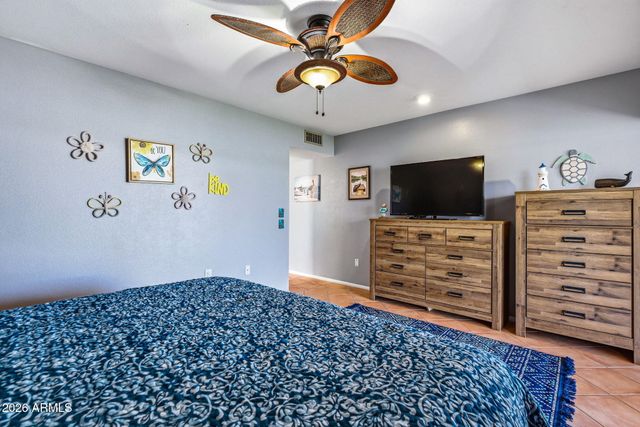 10818 W BROOKSIDE Drive, Sun City, AZ 85351