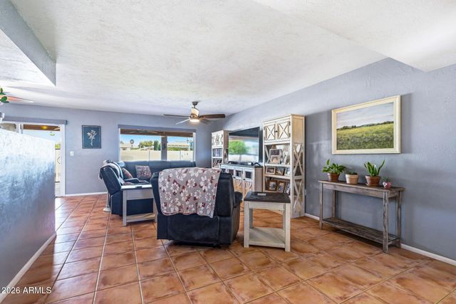 10818 W BROOKSIDE Drive, Sun City, AZ 85351