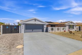 10818 W BROOKSIDE Drive, Sun City, AZ 85351