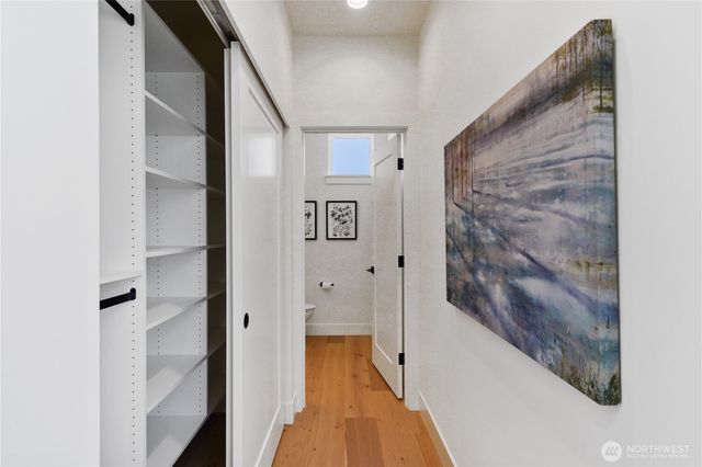 9011 14th Avenue SW, Seattle, WA 98106