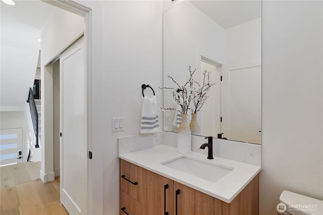 9011 14th Avenue SW, Seattle, WA 98106