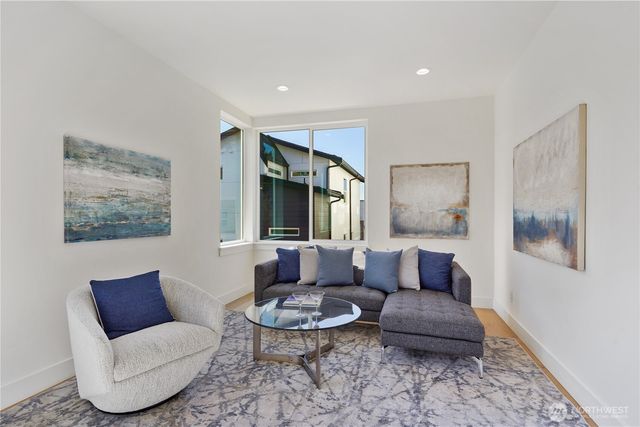 9011 14th Avenue SW, Seattle, WA 98106