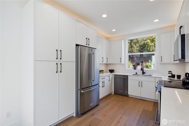 9011 14th Avenue SW, Seattle, WA 98106