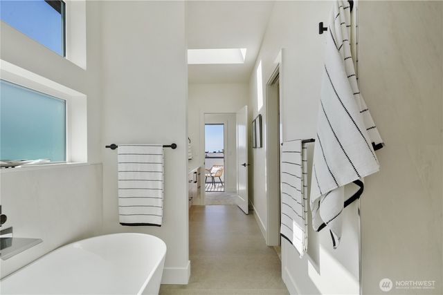 9011 14th Avenue SW, Seattle, WA 98106