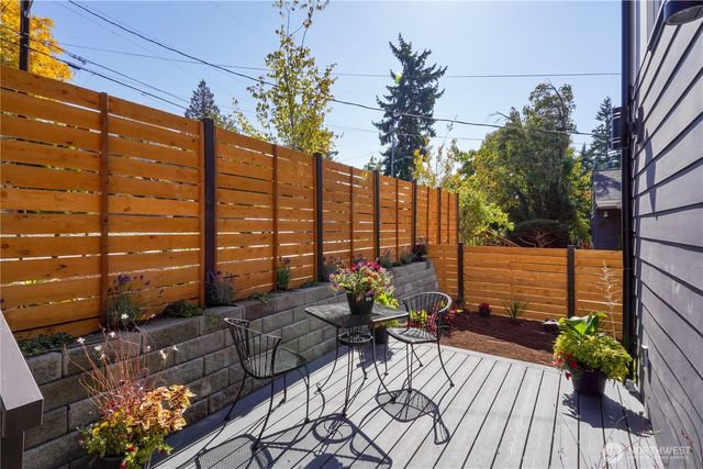 9011 14th Avenue SW, Seattle, WA 98106