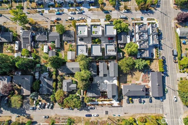 9011 14th Avenue SW, Seattle, WA 98106