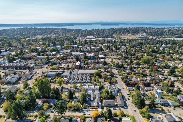 9011 14th Avenue SW, Seattle, WA 98106