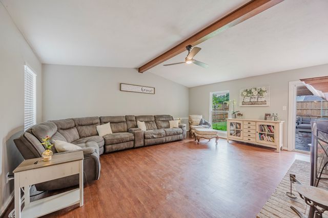 5721 Squires Drive, The Colony, TX 75056