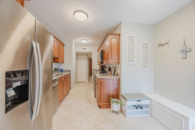 5721 Squires Drive, The Colony, TX 75056