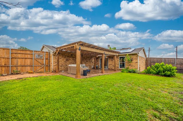 5721 Squires Drive, The Colony, TX 75056