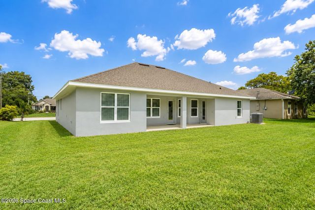 2238 Whiteside Avenue SE, Palm Bay, FL 32909