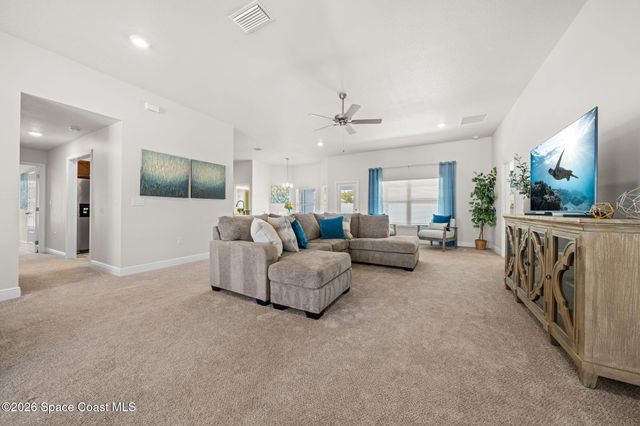 2238 Whiteside Avenue SE, Palm Bay, FL 32909