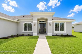 2238 Whiteside Avenue SE, Palm Bay, FL 32909
